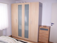 /album/fotogalerie-wohnung-5-1-og-li-/cupboard-in-bedroom-jpg/